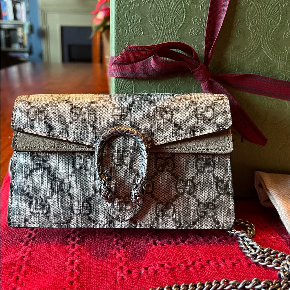 GUCCI Dionysus GG Supreme super mini